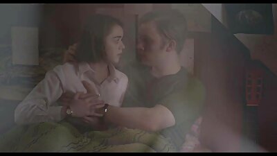 एक श्यामला कि उसके डिल्डो सेक्सी फिल्म इंग्लिश मूवी को प्यार करता है चुंबन और सम्मिलित कर रहा है