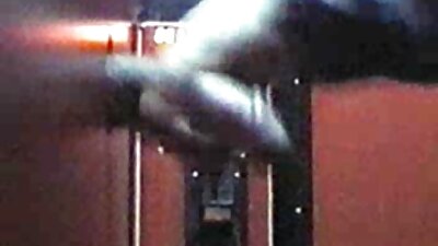 बटी हुई महिलाएं गुदा प्लग को अपने नितंबों में ले जाती इंग्लिश सेक्सी मूवी वीडियो हैं