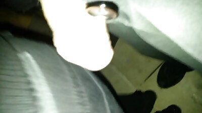 पतला एकल लड़की के साथ एक कप स्तन इंग्लिश सेक्सी मूवी वीडियो masturbates में बिस्तर